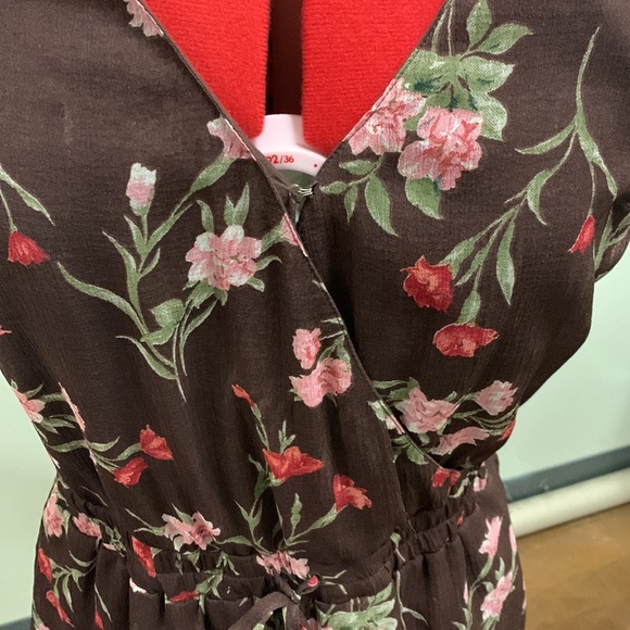 American Eagle shorts romper - Picture 3 of 7